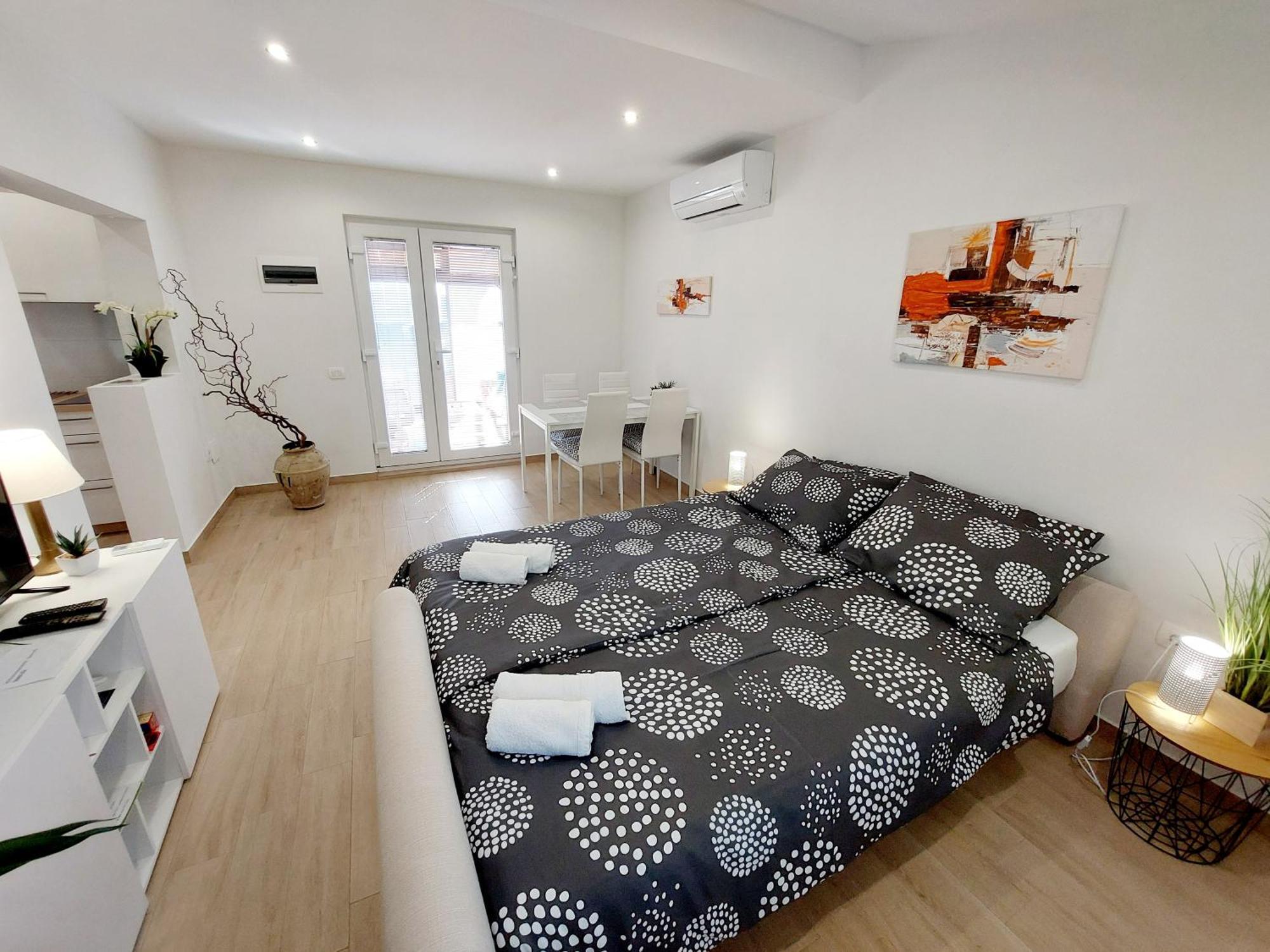 M&M Sunset Apartments Порторож Екстериор снимка
