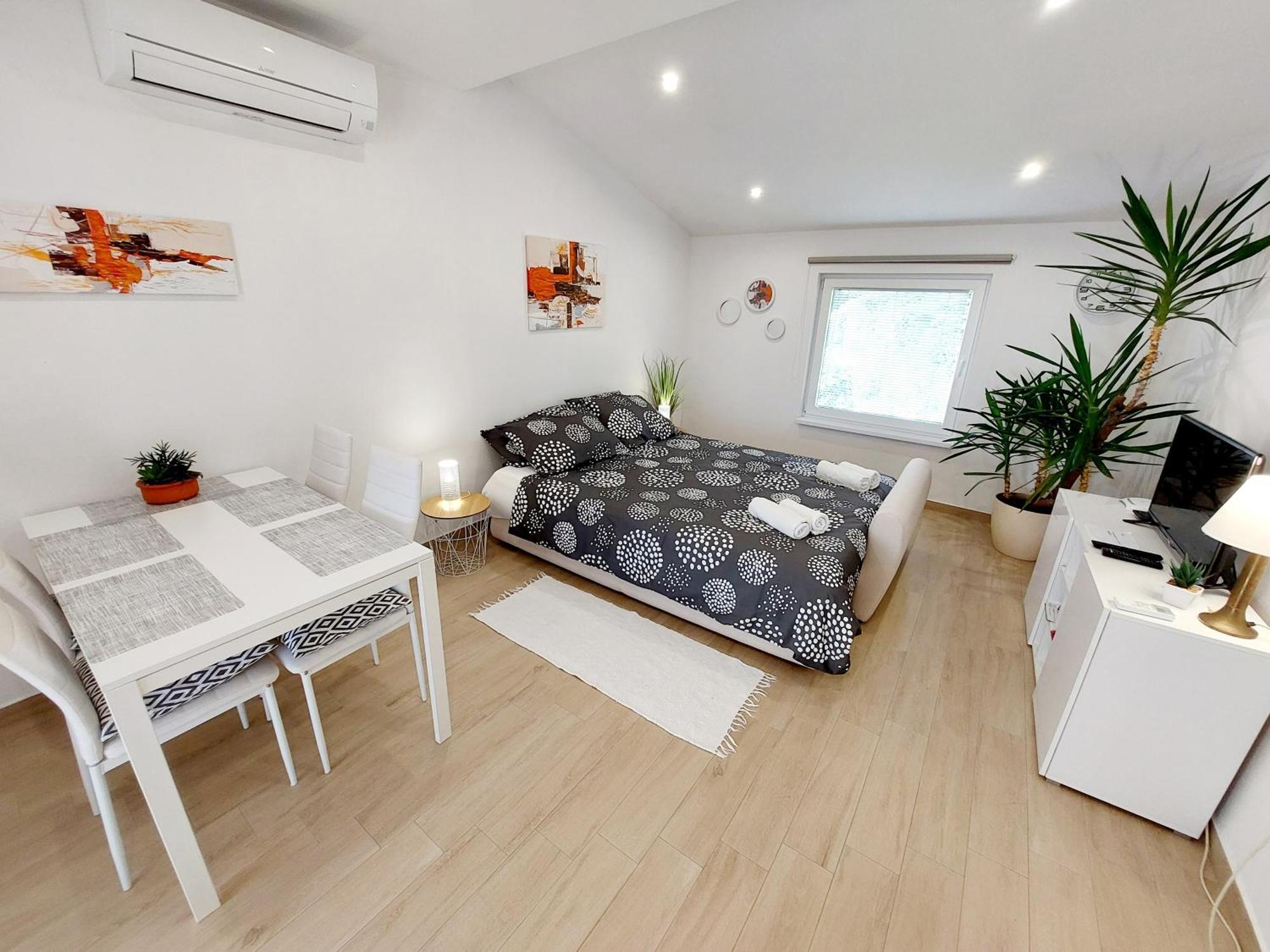 M&M Sunset Apartments Порторож Екстериор снимка